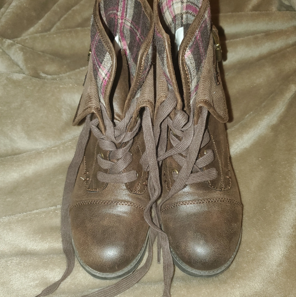 Brown boots
